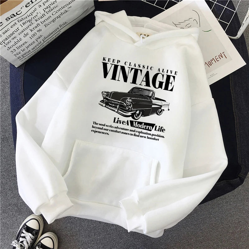 Vintage Car Hoodie – Klassischer Streetstyle | Oversize & Cozy