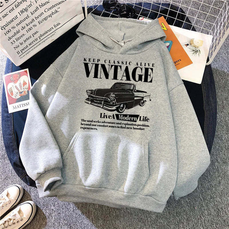 Vintage Car Hoodie – Klassischer Streetstyle | Oversize & Cozy